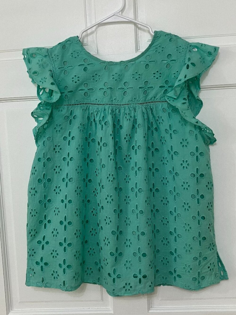 Jennifer & Grace Eyelet Top Size Medium